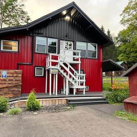 Apartamento Froggy Goggle Barn Marathon Exterior foto