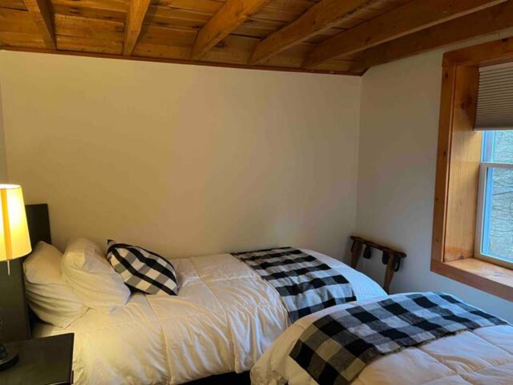 Apartamento Froggy Goggle Barn Marathon Exterior foto